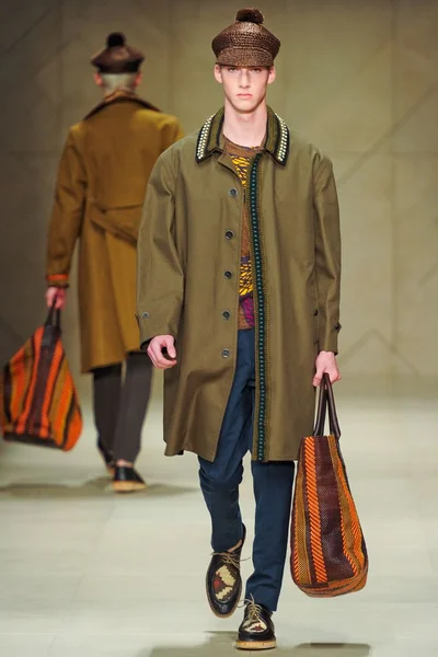 Look 43